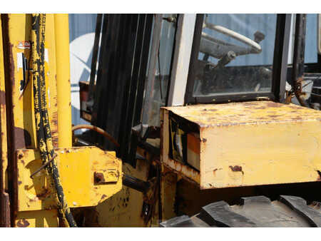 Empilhador todo-terreno - JCB 926 (13)