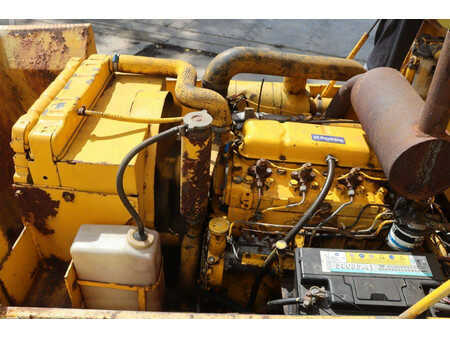 Empilhador todo-terreno - JCB 926 (20)