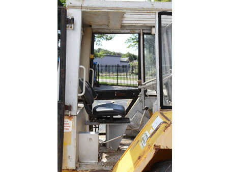 Empilhador todo-terreno - JCB 926 (28)