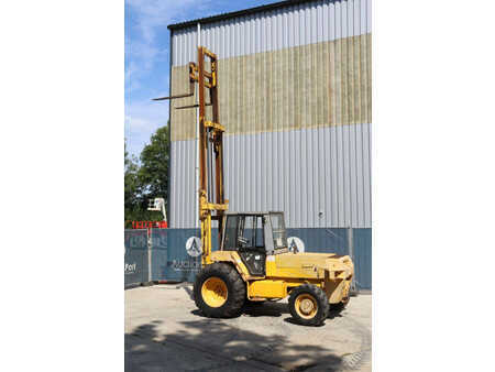 Empilhador todo-terreno - JCB 926 (37)