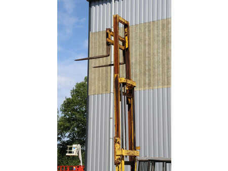 Empilhador todo-terreno - JCB 926 (38)