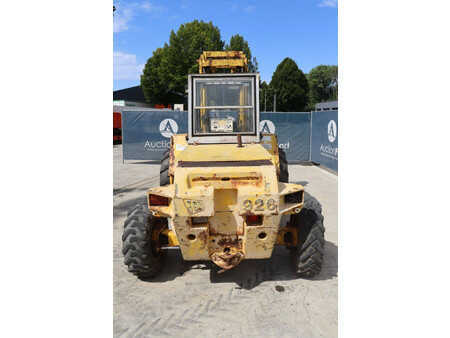 Empilhador todo-terreno - JCB 926 (6)