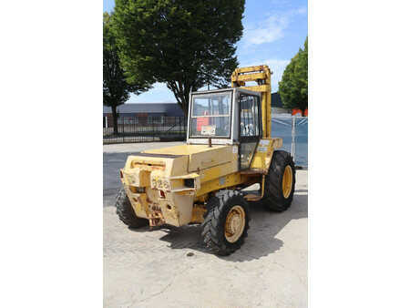 Empilhador todo-terreno - JCB 926 (7)