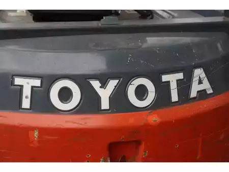 Sähkö - 4 pyör 2016  Toyota 8FBMKT25 (17)