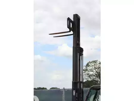Dieselový VZV 2005  Manitou MH25-4T (32)