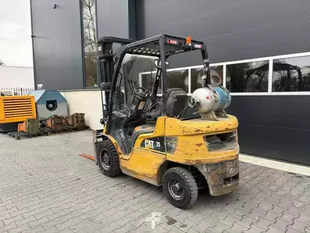 LPG heftrucks 2011  CAT Lift Trucks GP25N (3)