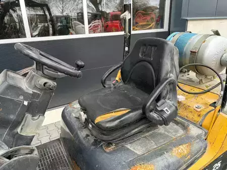 LPG heftrucks 2011  CAT Lift Trucks GP25N (8)