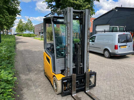 Eléctrica de 4 ruedas 2018  Jungheinrich EFG215 (5)
