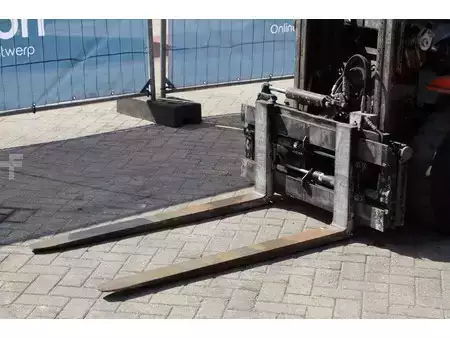LPG Forklifts 2011  Toyota 42-7FGF25 (10)