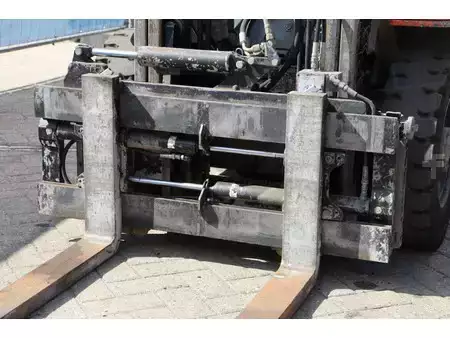 LPG Forklifts 2011  Toyota 42-7FGF25 (13)