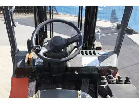 LPG Forklifts 2011  Toyota 42-7FGF25 (24)
