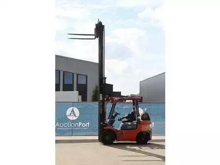 LPG Forklifts 2011  Toyota 42-7FGF25 (38)