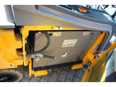 Elektro 4 Rad 2019  Jungheinrich EFG 320 (17)