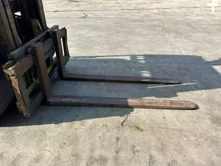Carretilla elevadora GLP 1989  Mitsubishi FG40 (11)