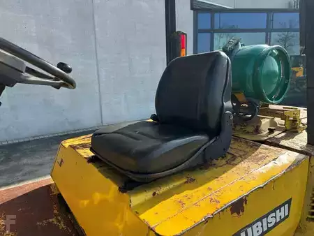 Carretilla elevadora GLP 1989  Mitsubishi FG40 (25)