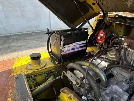 Carretilla elevadora GLP 1989  Mitsubishi FG40 (38)