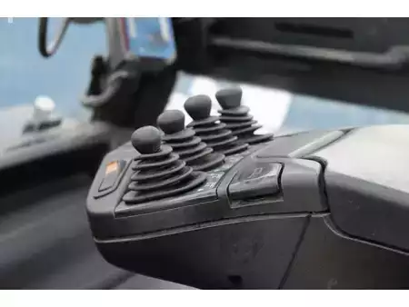 Eléctrico - 4 rodas 2017  Linde E60-01 (31)