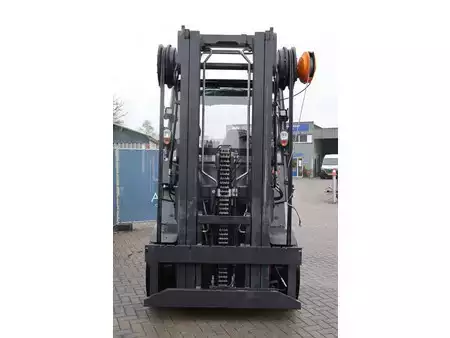 Eléctrico - 4 rodas 2017  Linde E60-01 (8)