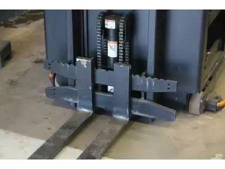 Vertikal-Kommissionierer - Crown Access 123 Comprehensive System Control (10)