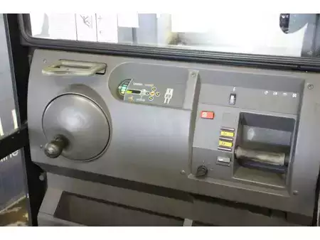 Vertikal-Kommissionierer - Crown Access 123 Comprehensive System Control (12)