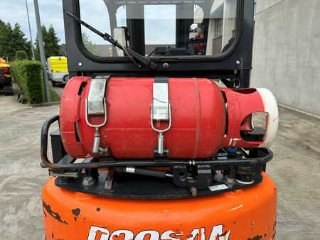 Empilhador a gás 2017  Doosan GC20E-5 (15)