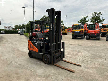 Empilhador a gás 2017  Doosan GC20E-5 (3)