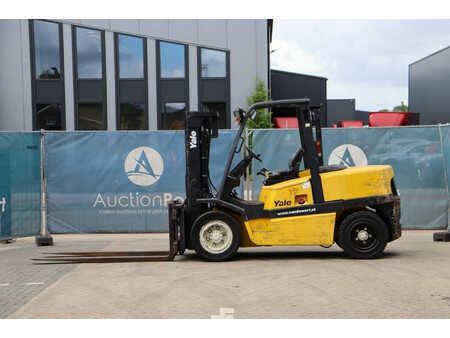 Carrelli elevatori diesel 2002  Yale GDP50MJ E2214 (2)