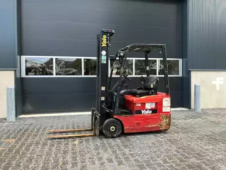 Electric - 4 wheels 2009  Yale ERP16ATF (SWB) E2380 (1)