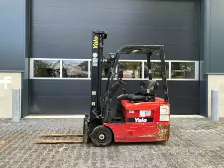 Electric - 4 wheels 2009  Yale ERP16ATF (SWB) E2380 (2)