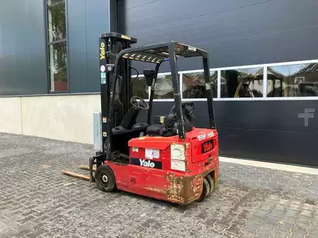 Electric - 4 wheels 2009  Yale ERP16ATF (SWB) E2380 (3)