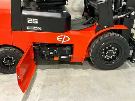 4 Wheels 2025  EP Equipment EFL252X (9)