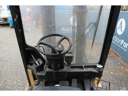Elektromos 4 kerekű - CAT Lift Trucks EP30K (20)
