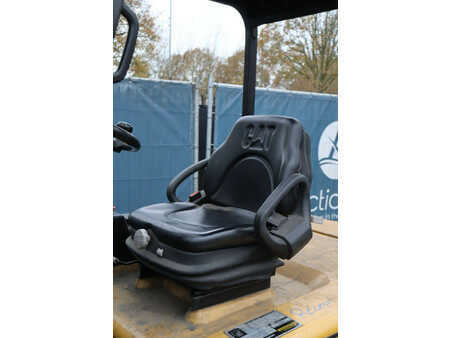 Elektromos 4 kerekű - CAT Lift Trucks EP30K (22)