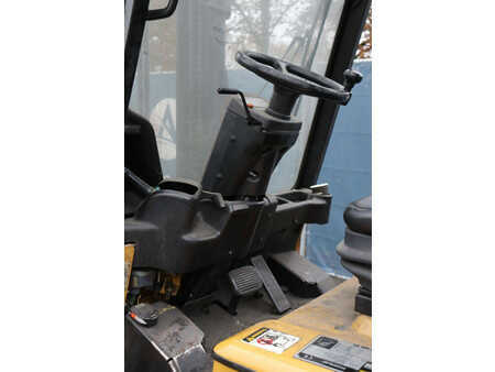 Elektromos 4 kerekű - CAT Lift Trucks EP30K (23)