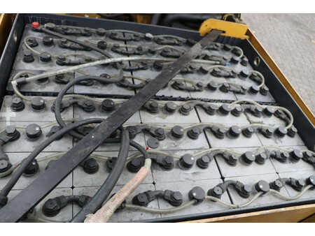 Elektromos 4 kerekű - CAT Lift Trucks EP30K (33)