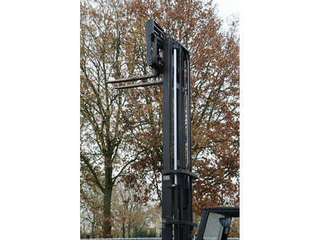 Elektromos 4 kerekű - CAT Lift Trucks EP30K (37)