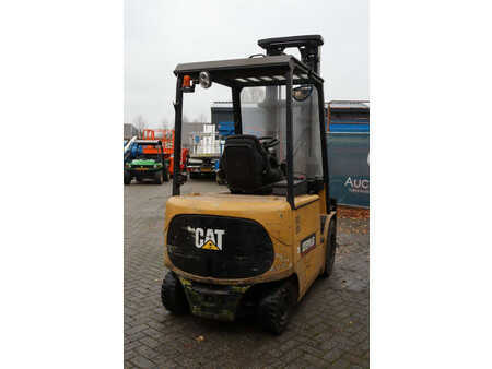 Elektromos 4 kerekű - CAT Lift Trucks EP30K (6)