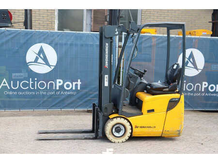 Elektro čtyřkolový VZV - Jungheinrich  (1)