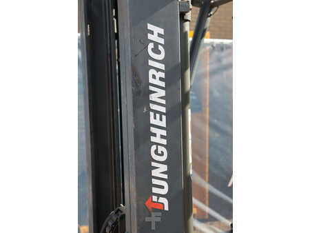 Elektro čtyřkolový VZV - Jungheinrich  (13)