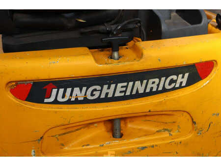 Elektro čtyřkolový VZV - Jungheinrich  (17)