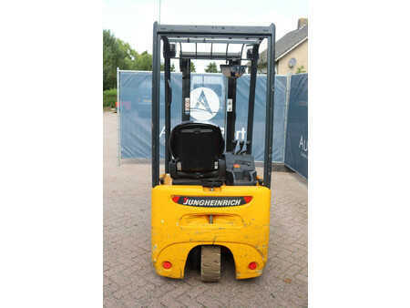 Elektro čtyřkolový VZV - Jungheinrich  (5)