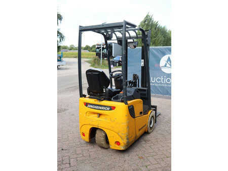 Elektro čtyřkolový VZV - Jungheinrich  (6)