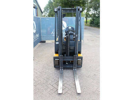 Elektro čtyřkolový VZV - Jungheinrich  (8)