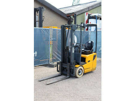 Elektro čtyřkolový VZV - Jungheinrich  (9)