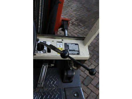 Treibgasstapler - Nissan PH02A25U (30)