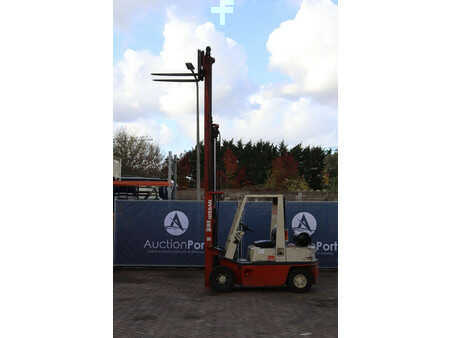 Treibgasstapler - Nissan PH02A25U (37)