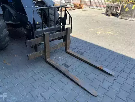 Telescopic forklift rigid 2013  New Holland LM5030 (6)