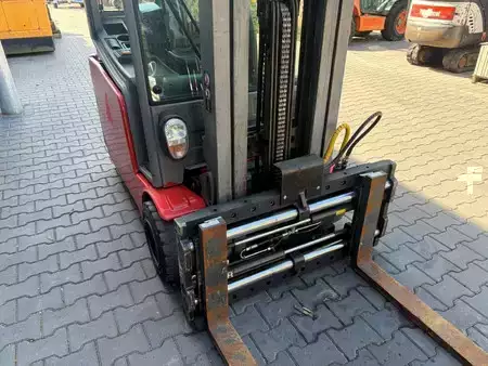 Elektryczne 4-kołowe 2016  Jungheinrich EFG 220 (7)
