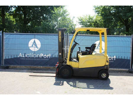Eléctrico - 4 rodas 2013  Hyster J2.5XN (2)