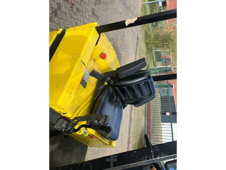 Electric - 4 wheels 2011  Yale ERP15 (14)
